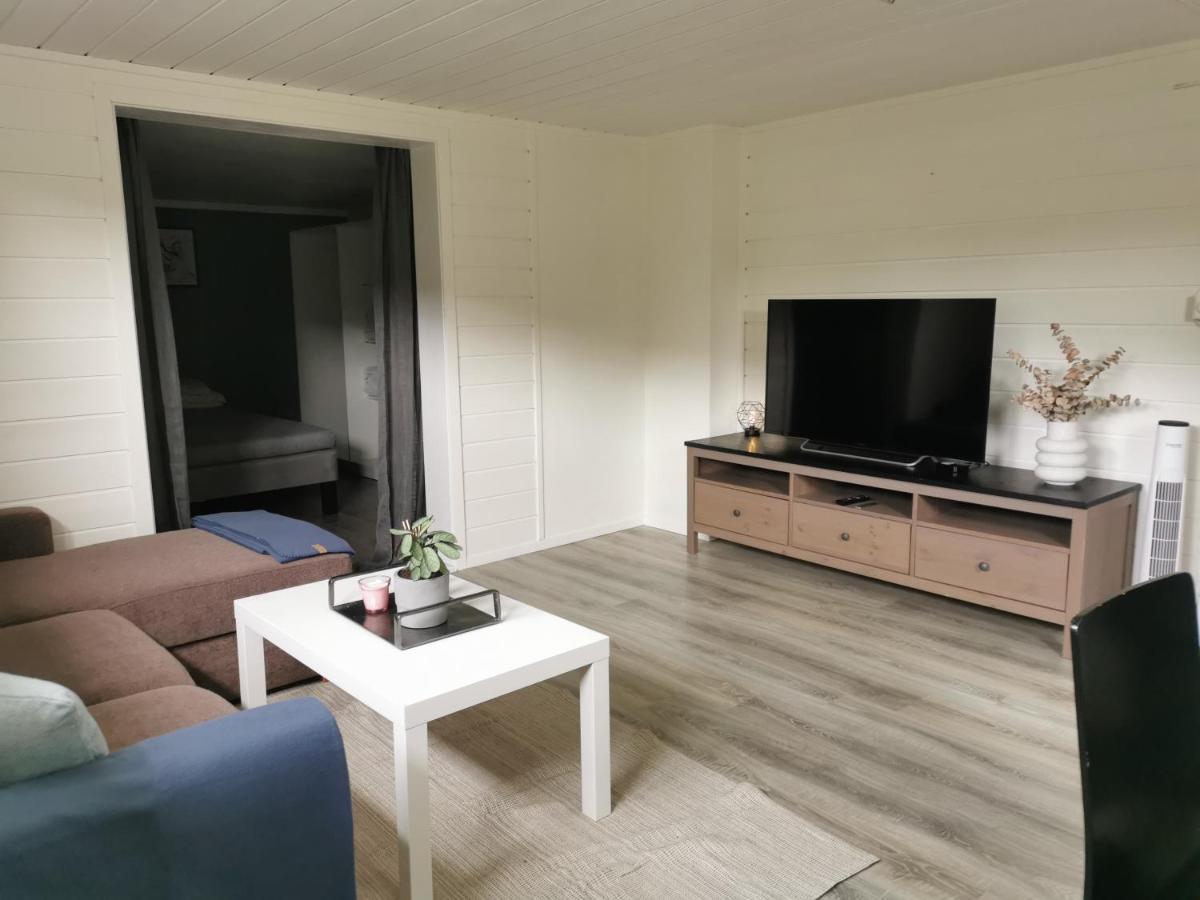 Hybel I Naerheten Av Dyreparken/Hamresanden Apartment Kristiansand Exterior photo
